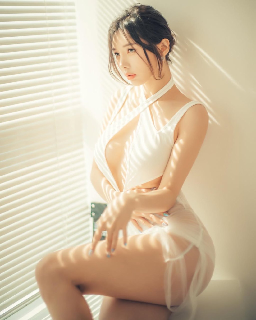 【韩国辣模】Joo A 惊艳亮相:FF46 最美一之濑明日奈,短发日常更显高级撩人!