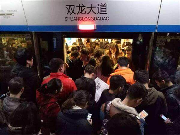 女子在被迫与特朗普相处了一周后选择辞职