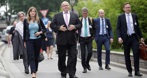 为什么美企要给白宫汇报工作