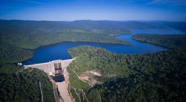 父亲被埋在操场,儿子被埋在网络