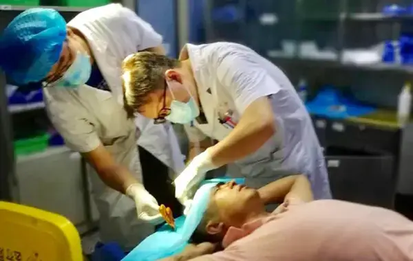 网络不是法外之地,虽远必擒!