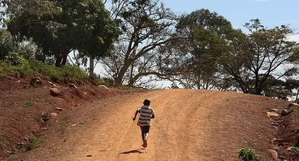 AI新技术,用算法“脱掉”你的衣服