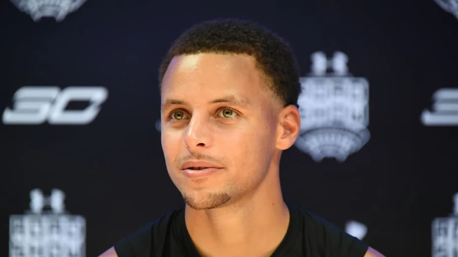 #AppleTV 斯蒂芬&middot;库里：不容小觑 Stephen Curry: Underrated (2023) IMDB 8.0